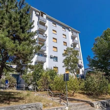Blue Allure Apartment